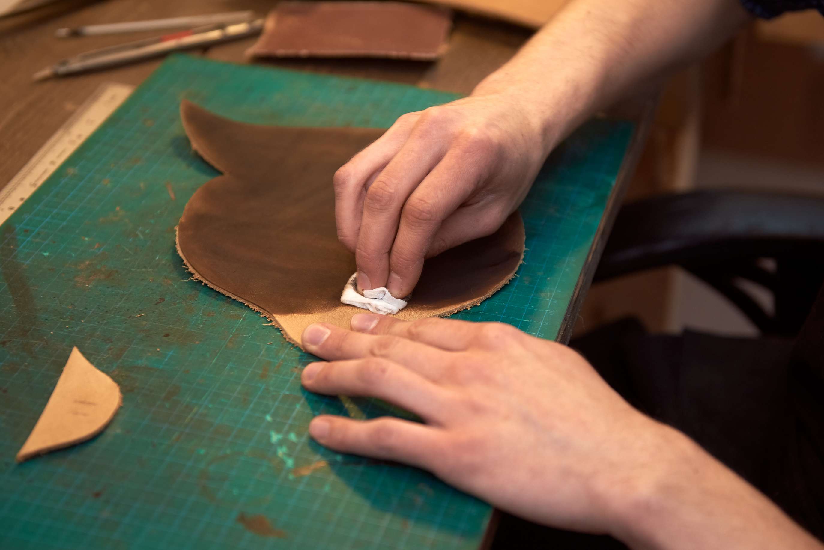 Features Defining Handmade Luxury Leather Goods